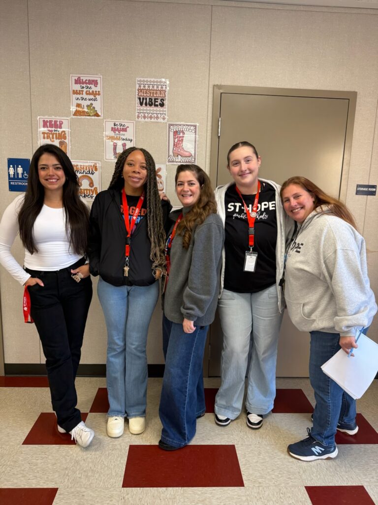 After enduring
years of bad
“representation”
and divisive
behavior, Beth
Simonton (center)
and a majority
of educators at
St. HOPE charter
schools in
Sacramento are
ready to vote the
SCTA union out.